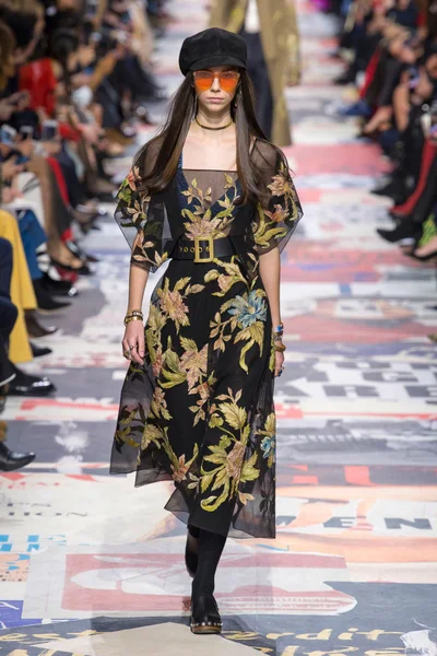 Look 57